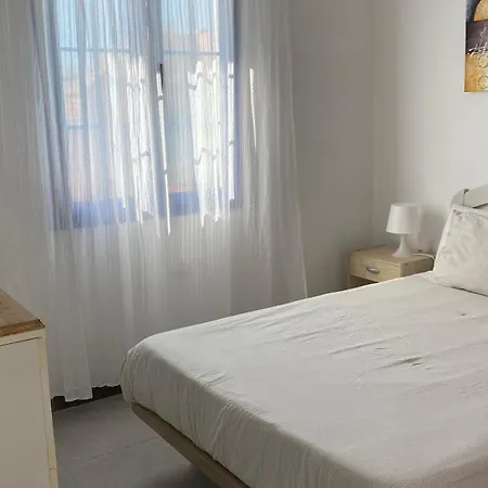 Delia Castillo 3b Apartment